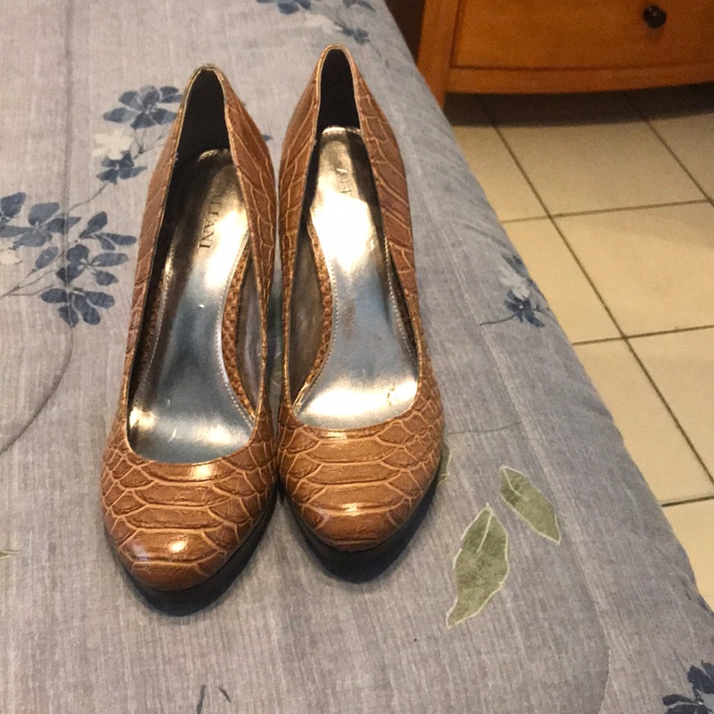 Alfani snake type used gently mint condition